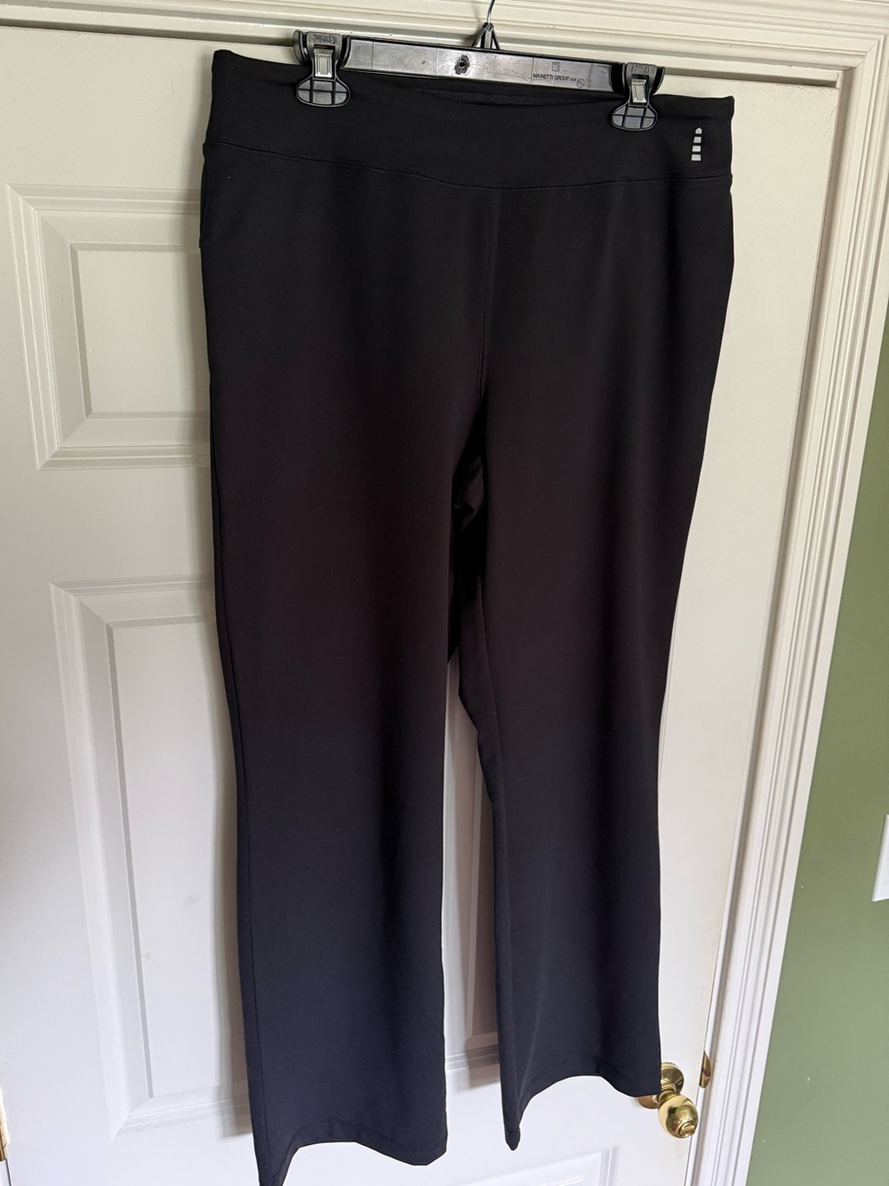 Lands End Sport Women’s Black Stretch Straight-Leg Pants